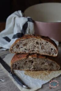 No-knead sourdough and walnuts bread